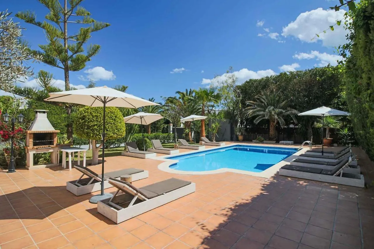 Villa Wicker Sant Jordi Spain